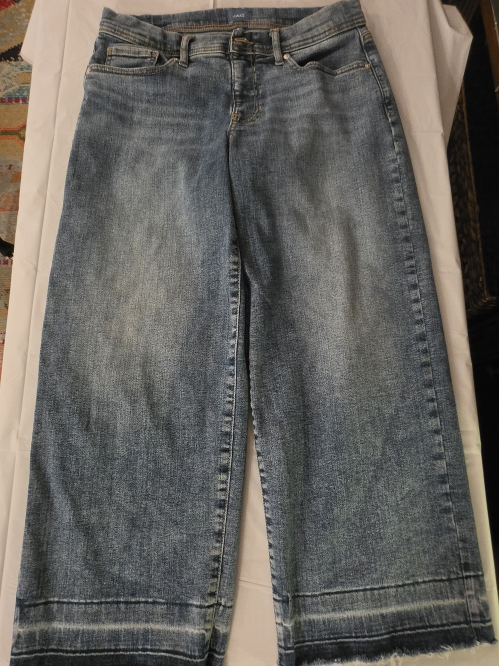 JAG Ava Wide Leg Cropped Jeans Size 8/27 Raw Hem Light Wash Denim